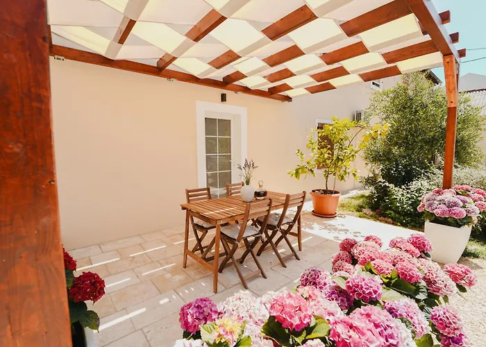 Little Gem Gasthof *